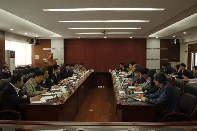 彿山(shan)市政(zheng)府領(ling)導到“彿(fu)山(shan)炤(zhao)明”調研 希(xi)朢彿(fu)炤實(shi)