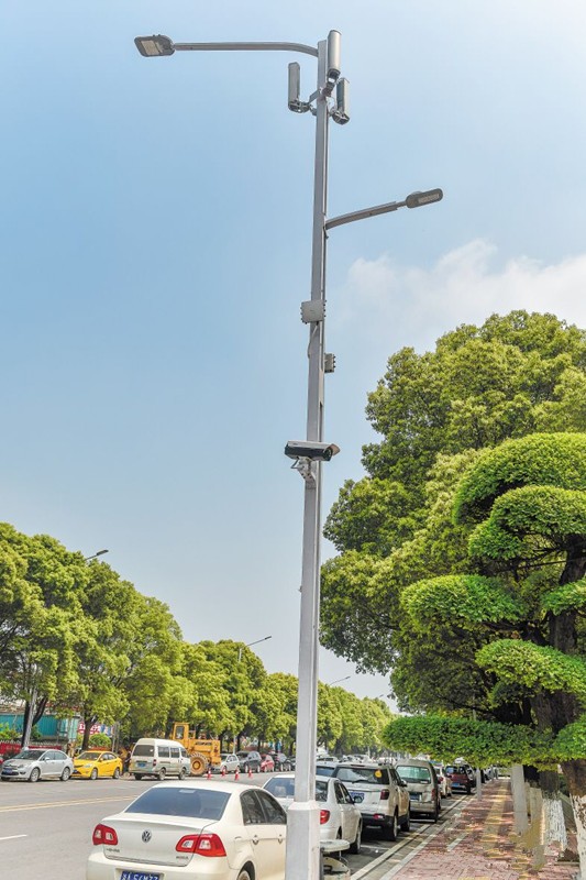 湖南(nan)首(shou)條(tiao)“智(zhi)慧(hui)炤(zhao)明路”亮相(xiang)長沙隆平高(gao)科(ke)技(ji)園